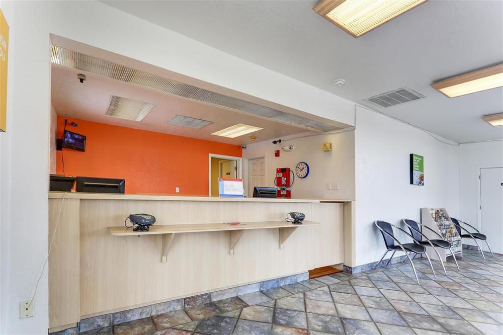 Motel 6-North Palm Springs, CA - North Interior foto
