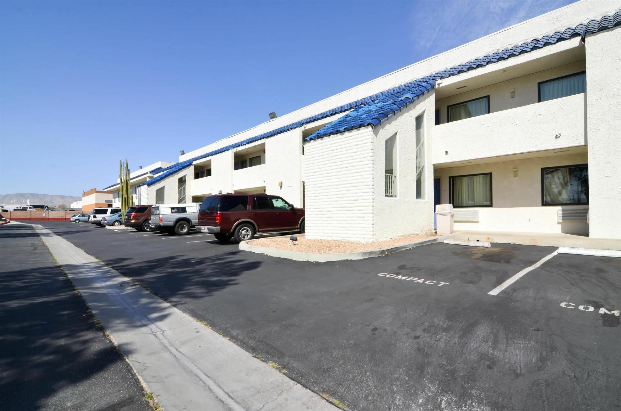 Motel 6-North Palm Springs, CA - North Exterior foto
