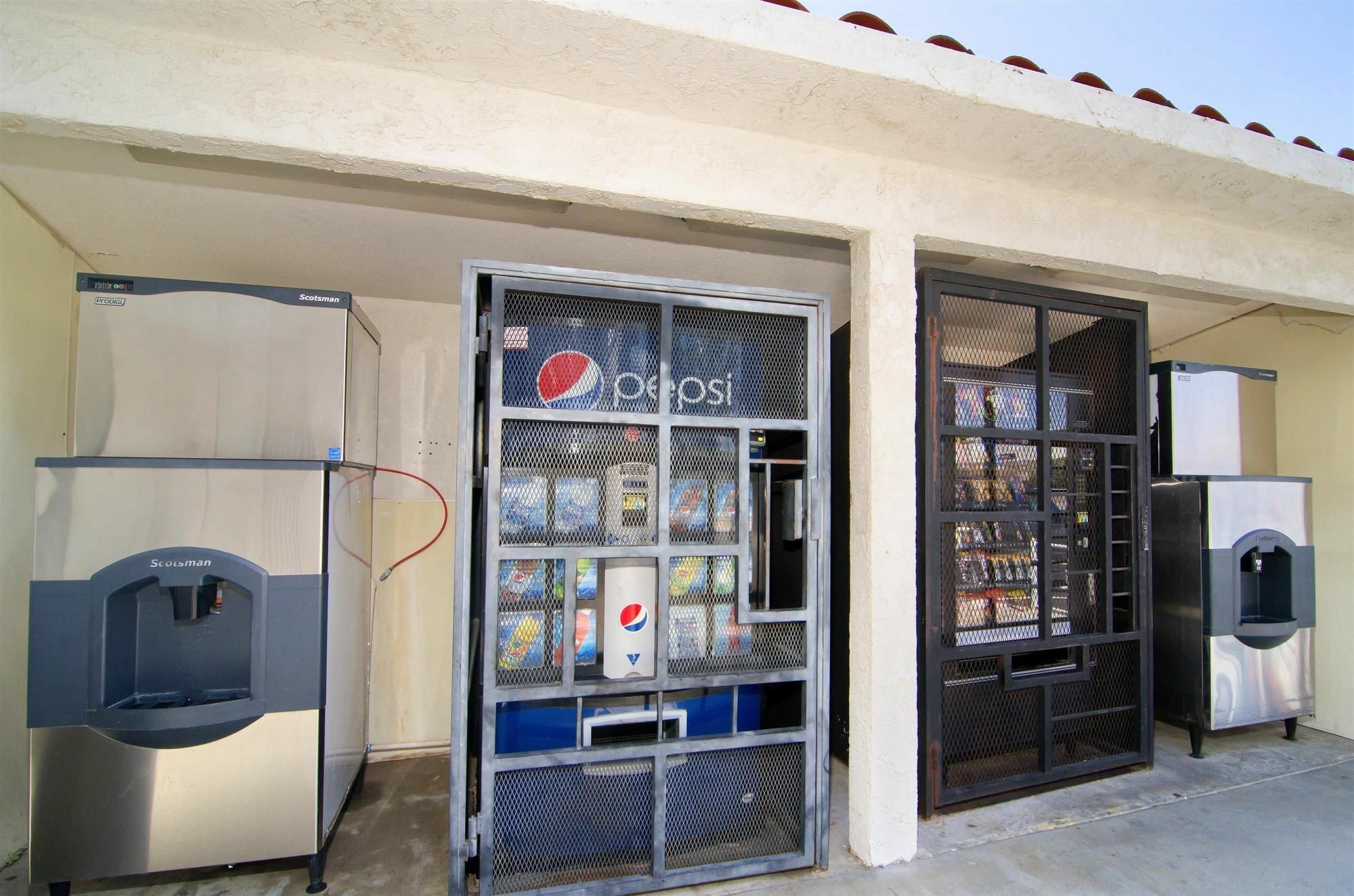 Motel 6-North Palm Springs, CA - North Exterior foto