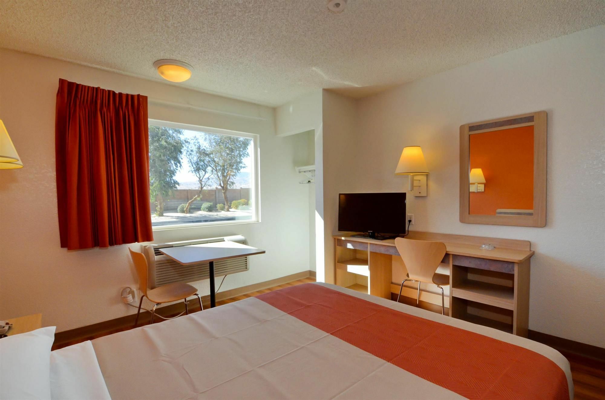 Motel 6-North Palm Springs, CA - North Exterior foto